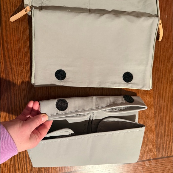 Petunia Pickle Bottom crossover diaper clutch - Picture 6 of 10